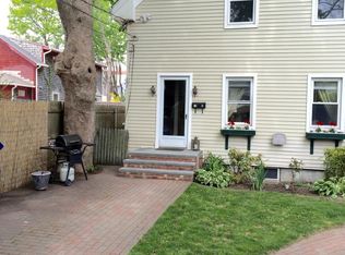 18 1/2 Heath St, Newport, RI 02840