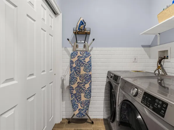 145 Bleecker Street image 33 of 39