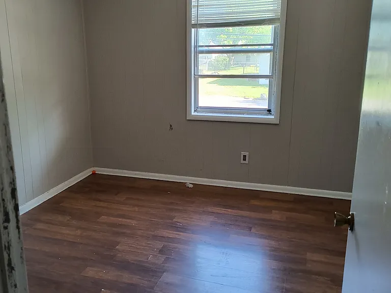 101 Morgan Ave SW — Photo 3