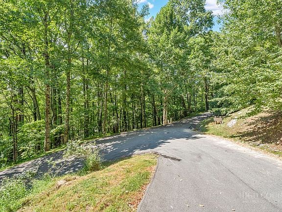 2nd image of Lot 33 Saratoga