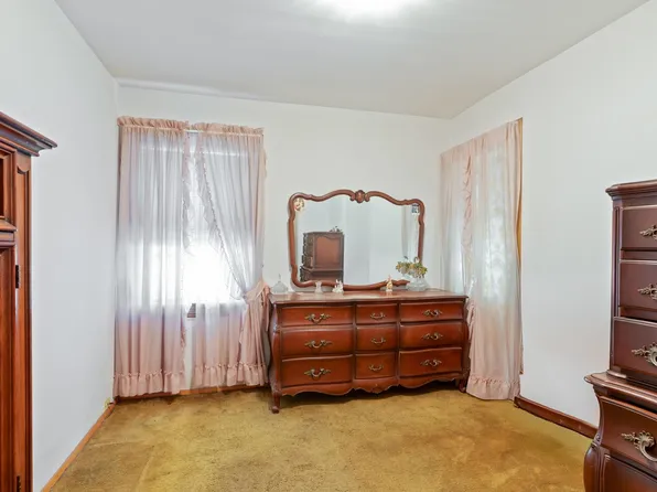 17 East 39th Street image 21 of 33