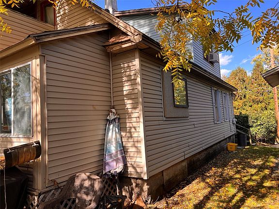 4th image of 35 Dayton St