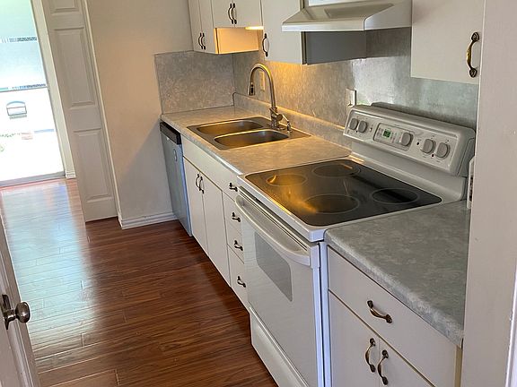 4th image of 2419 Lakeview Cir