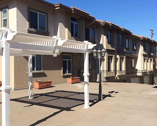 5th image of 9254 Elm Vista Dr #17