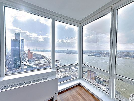 1st image of 610 W 42nd St #S53a