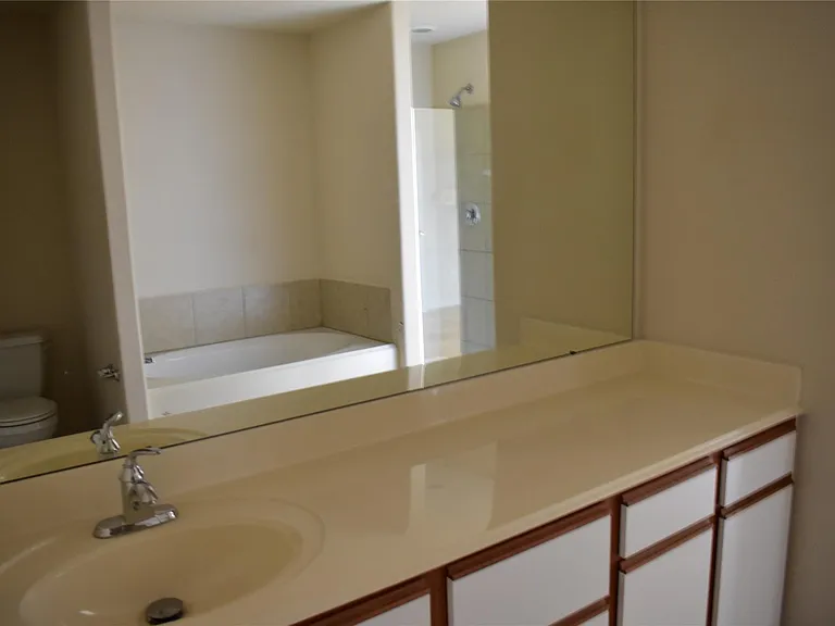 3610 Barkers Crossing Ave — Photo 16
