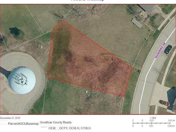 910 Snowbird Dr, Red Wing, MN 55066