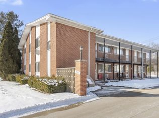 426 Oak St #446-5, Wyandotte, MI 48192