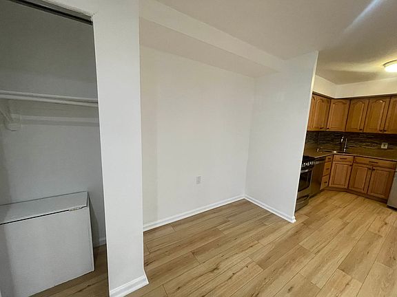 3rd image of 1449 5th Ave Floor 1
