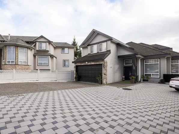 14496 67b Ave, Surrey, BC V3S 0T3