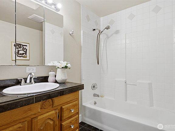 3rd image of 3212 193rd Place SE