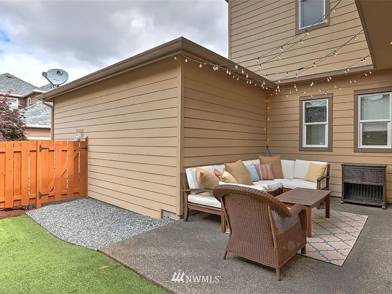 1660 NE Falls Dr — Photo 29
