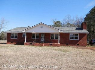 233 Pine Log Rd, Lumberton, NC 28360