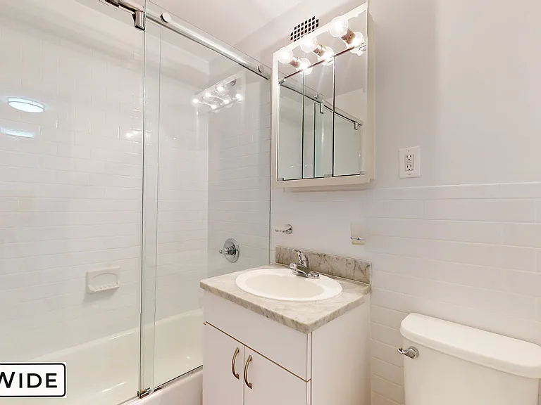 405 E 56th St #10B — Photo 4