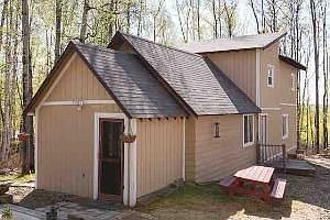 1st image of 385 Winter St