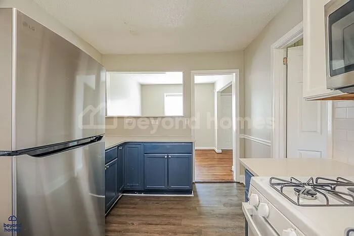 1028 Broadmoor Dr — Photo 13
