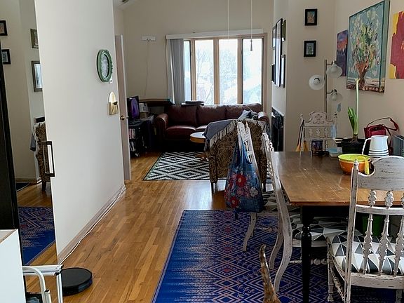 2nd image of 1439 W Walton St APT 3