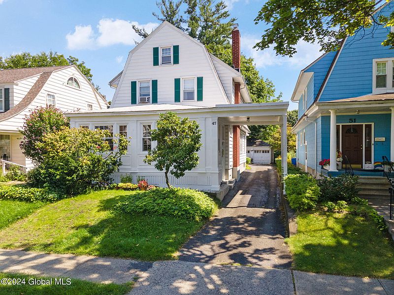 2nd image of 47 Euclid Avenue