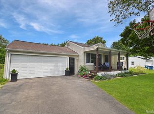 4466 Eastwood Dr, Swartz Creek, MI 48473