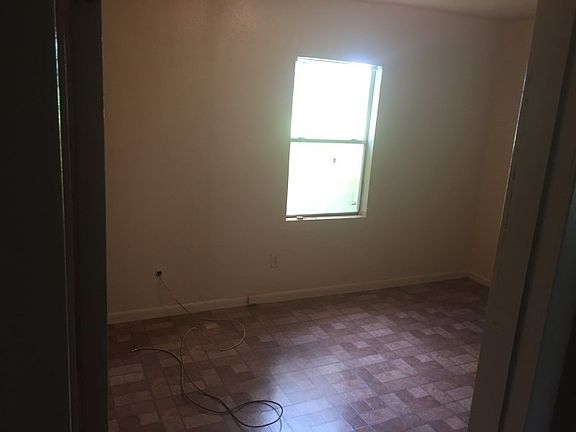 2nd image of 3031 Anderson St