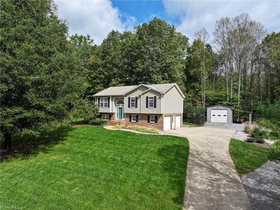 190 N Bridgewater Rd, Mount Airy, NC, 27030