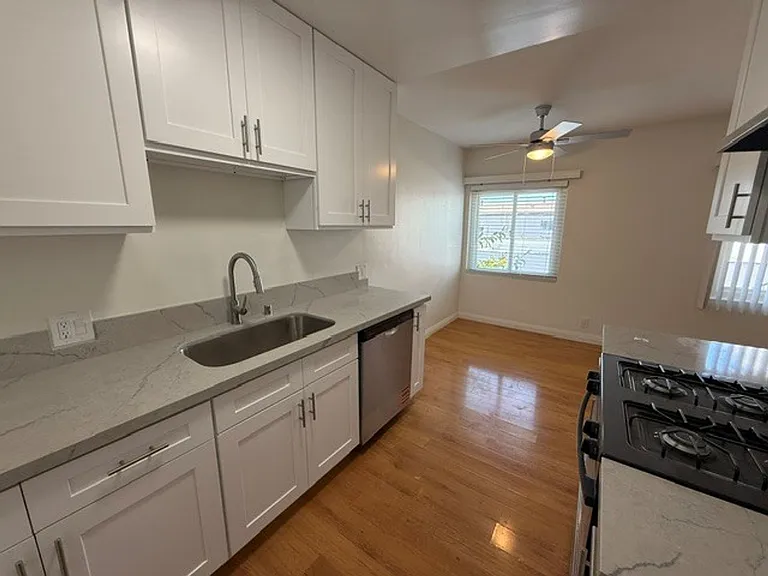 459 Orange Ave — Photo 15
