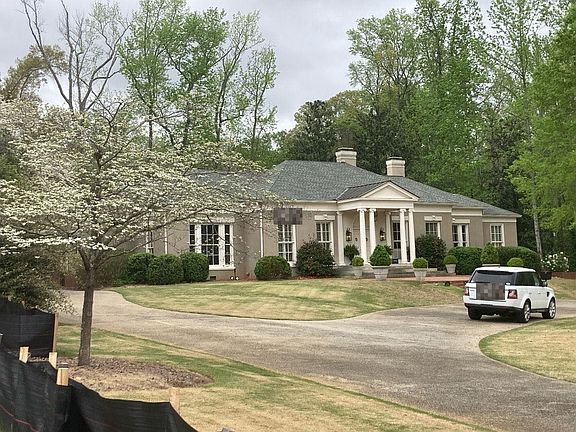 3rd image of 56 Woodbine Dr