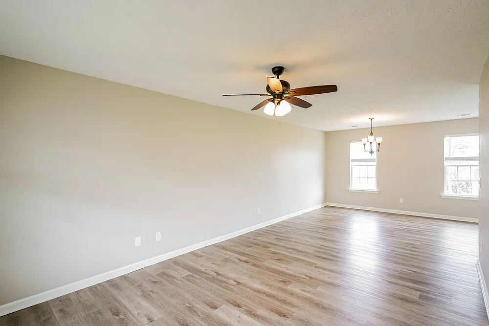 4 bed, 2.5 bath, 1789 sqft, $1,945 — Photo 4