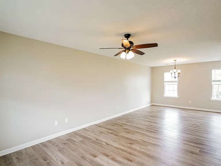 1021 Tammy Sue Ln — Photo 4