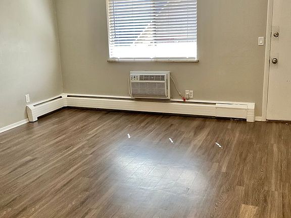 4th image of 1363 N Clayton St Unit 205