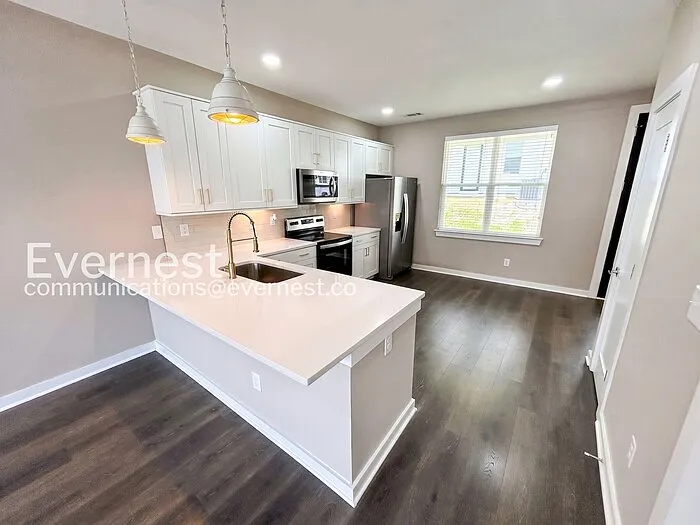 308 Jeffries Way — Photo 7
