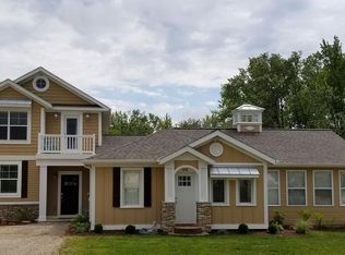 7256 Beach Dr, South Haven, MI 49090