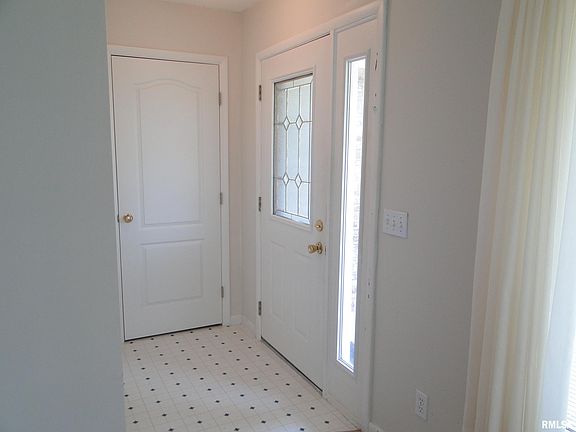 3rd image of 236 Scotch Pine Dr