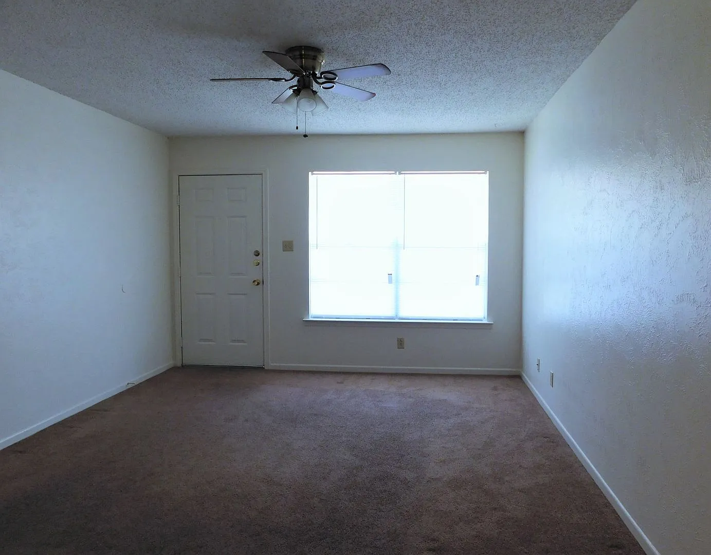 1503 Janis Dr — Photo 3