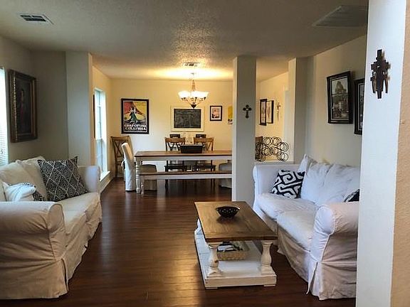 5th image of 1011 Centennary Dr