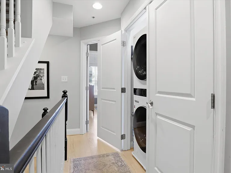 301 S Henry St — Photo 28