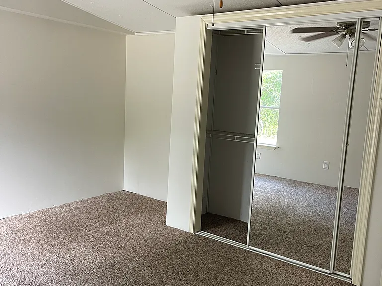 221 Meteyard Ln — Photo 7