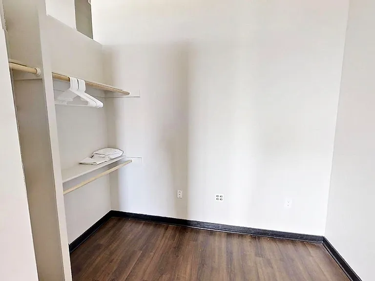 Landmark Lofts Apartments — Photo 30