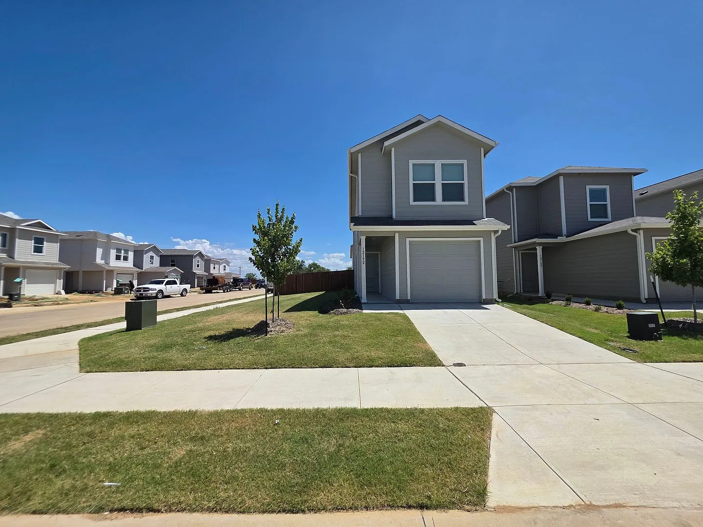 Charming New Build with Modern Layout 3 Bed, 3 Bath in Foree Ranch — Photo 2