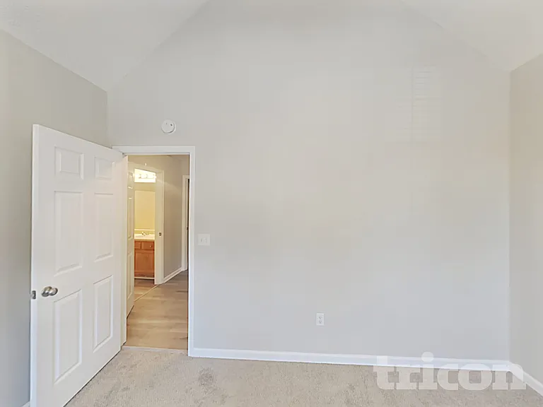 665 Skyline Dr — Photo 24