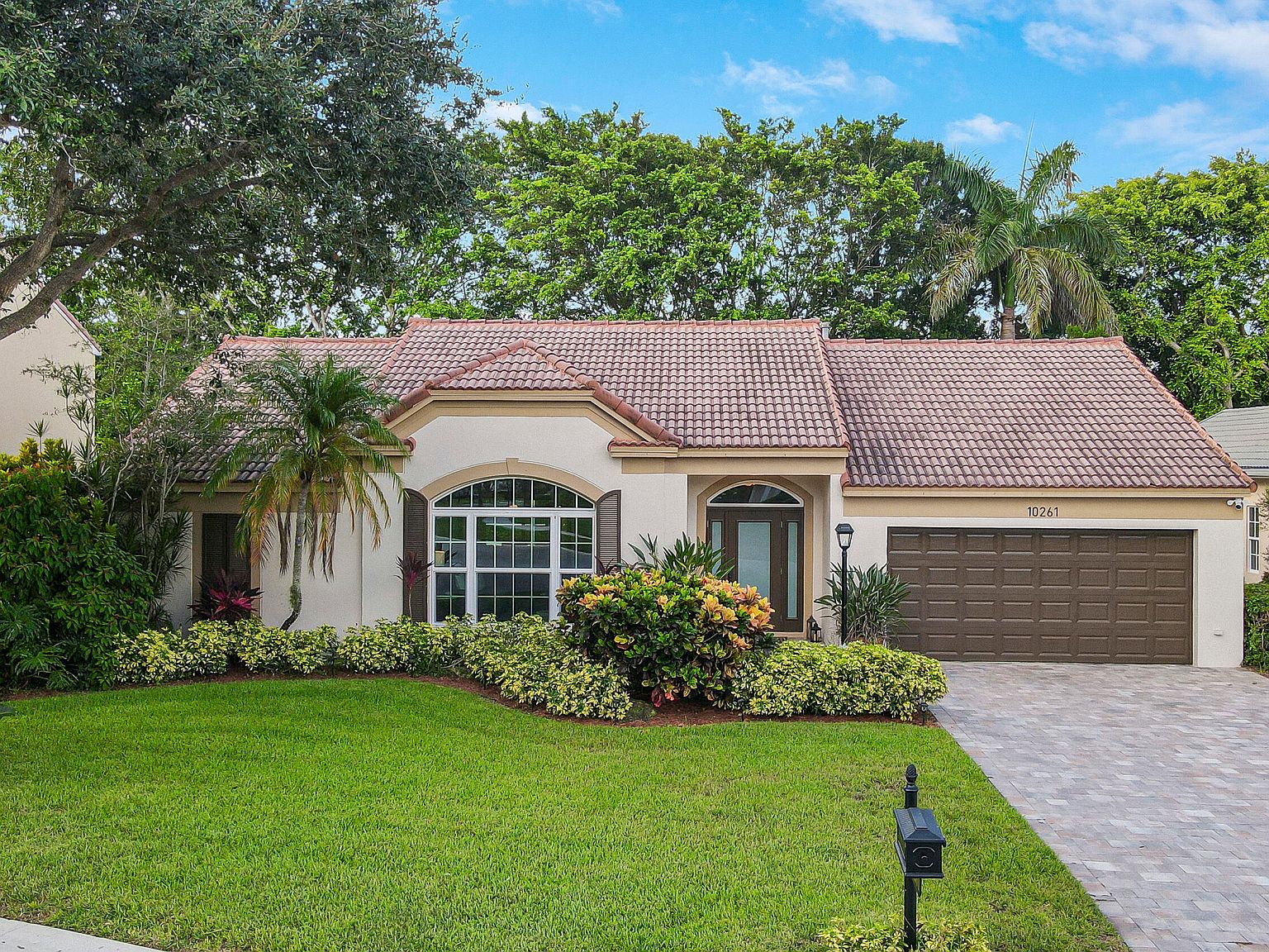 10261 Hunt Club Lane, Palm Beach Gardens, FL 33418 | Zillow
