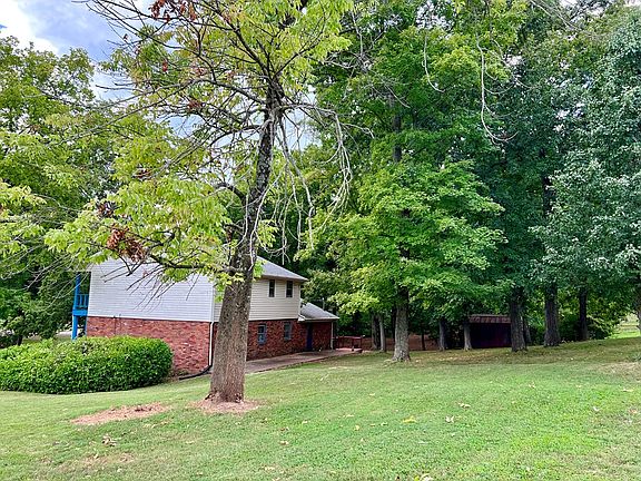 5th image of 3809 Bahama Dr
