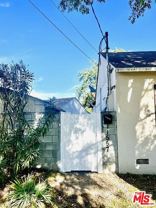 Studio, 1.0 bath, 425 sqft, $1,750 — Photo 4