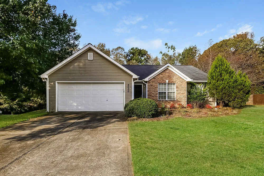 3 bed, 2.0 bath, 1480 sqft, $2,000 — Photo 1