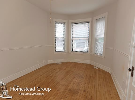 5th image of 2840 N Sheffield Ave #2FRONT