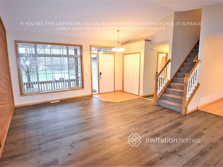 10235 Kali Ave NE — Photo 2