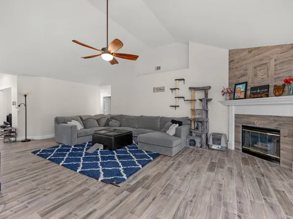679 Brunson St, Crestview, FL 32536