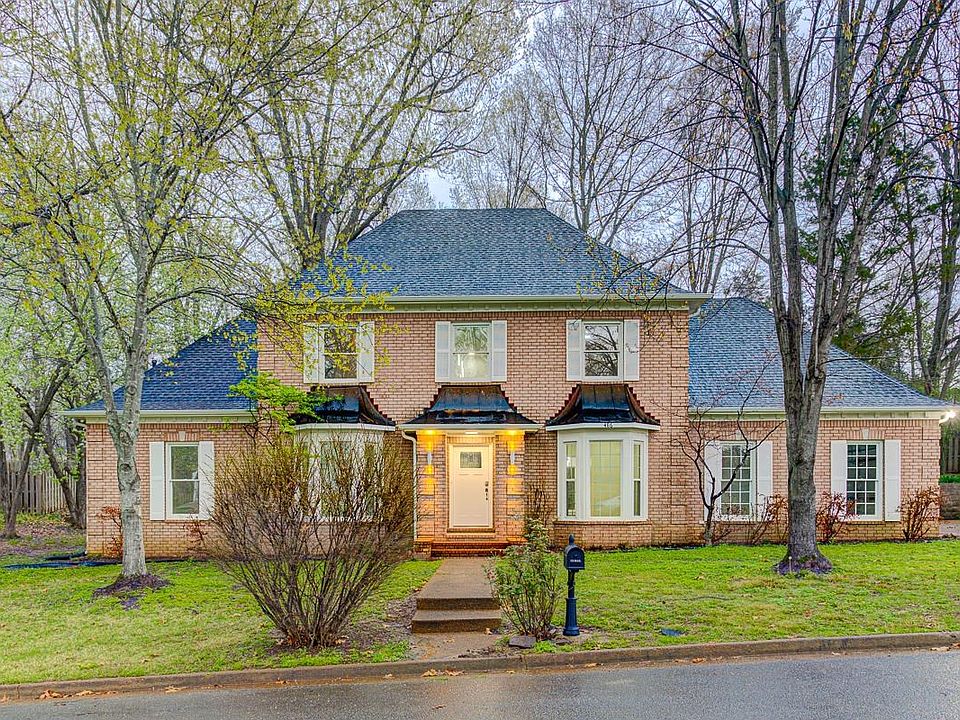 1st image of 486 Brook Ridge Cres