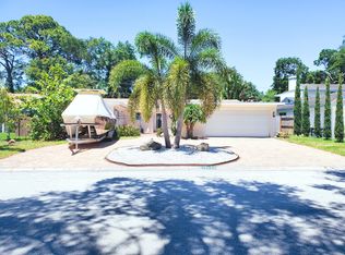 13725 80th Ave N, Seminole, FL 33776