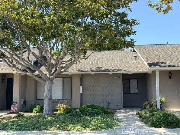 8566 Larkhall Cir Unit 813B, Huntington Beach, CA 92646